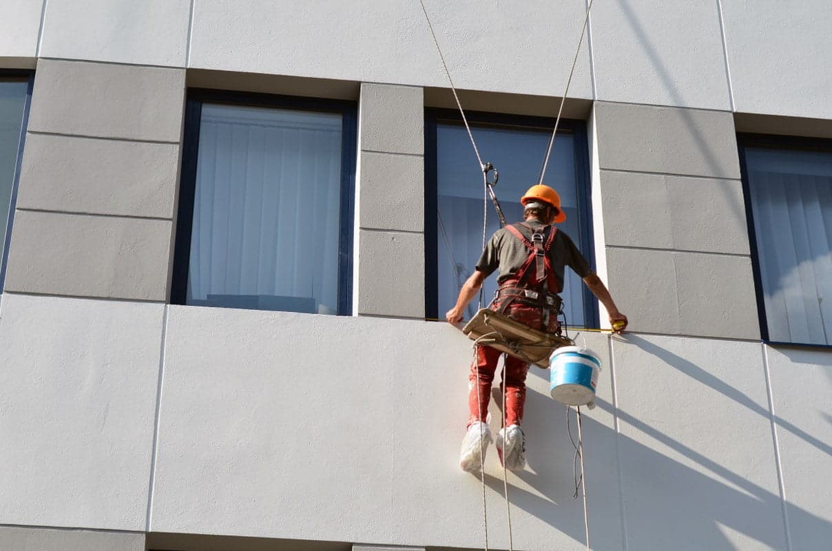 Why Professional Window Cleaners are Priceless in Spring